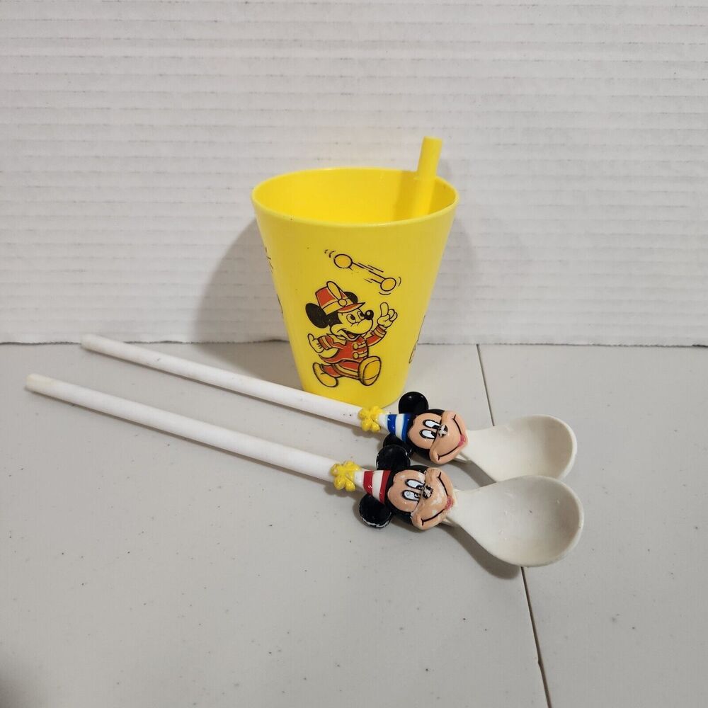 Vintage Disney on Parade Mickey Mouse Donald Duck Plastic Cup W/ 2 Straws